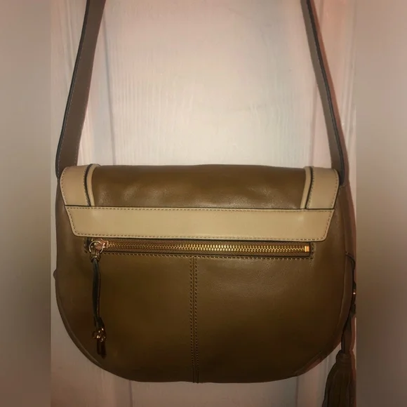 Pour La Victoire Leather Shoulder Bag - Picture 8 of 12